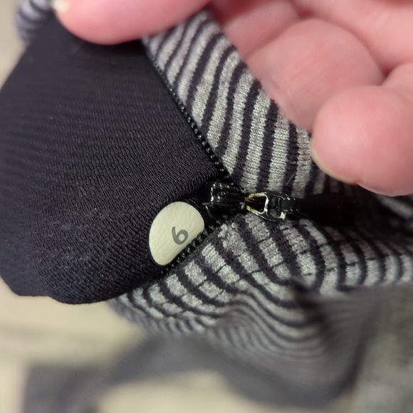 Lululemon Kanto Catch Me 1/2 Zip Stripe Black /grey - Picture 9 of 12